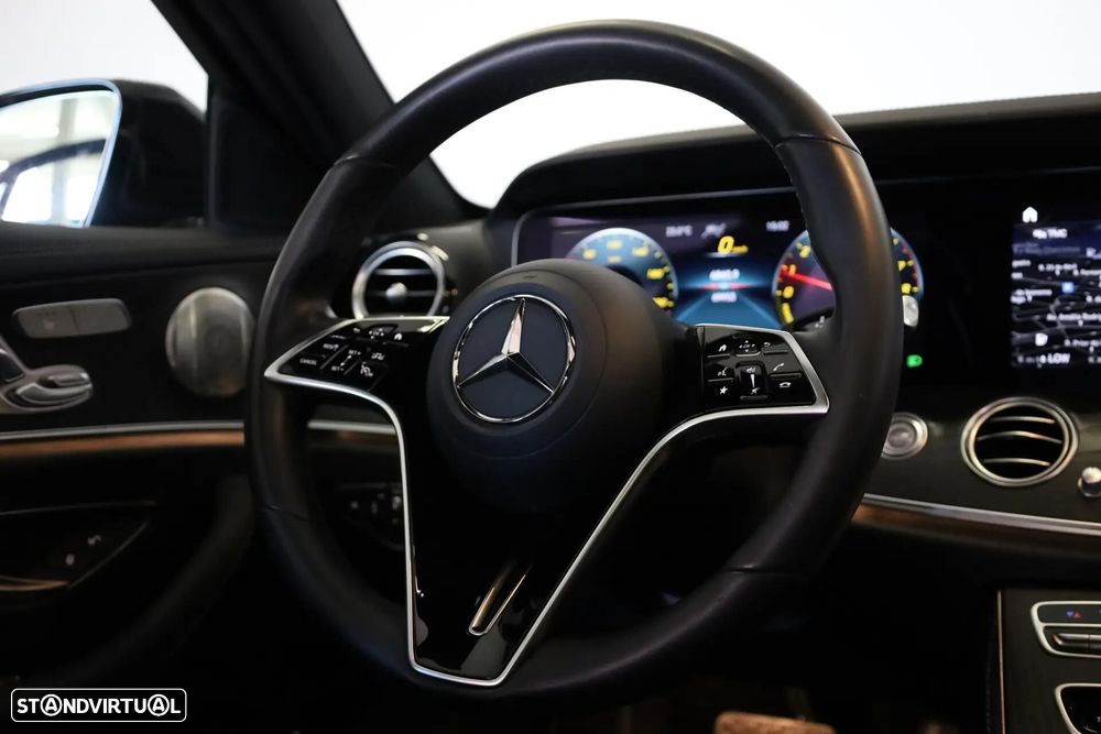 Mercedes-Benz E 300 e AMG Line - 29