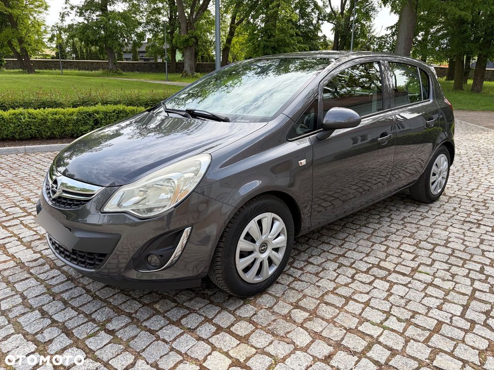 Opel Corsa 1.4 16V Cosmo - 3