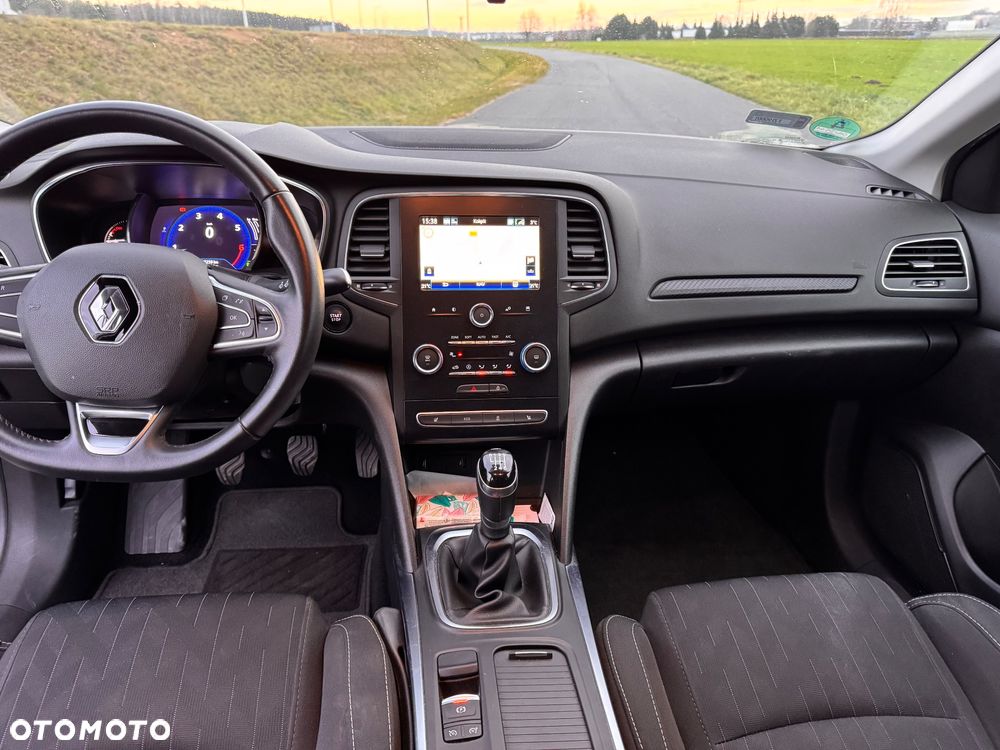 Renault Megane TCe 140 GPF LIMITED - 15