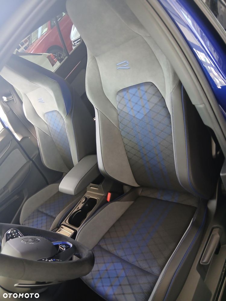 Volkswagen Golf 2.0 TSI 4Motion R DSG - 13