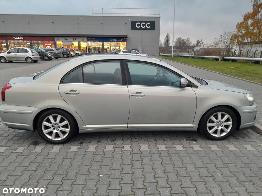 Toyota Avensis 1.8 VVT-i Luna - 8