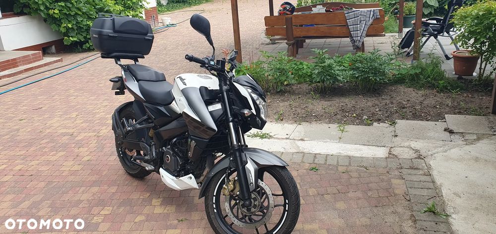 Bajaj Inny - 1
