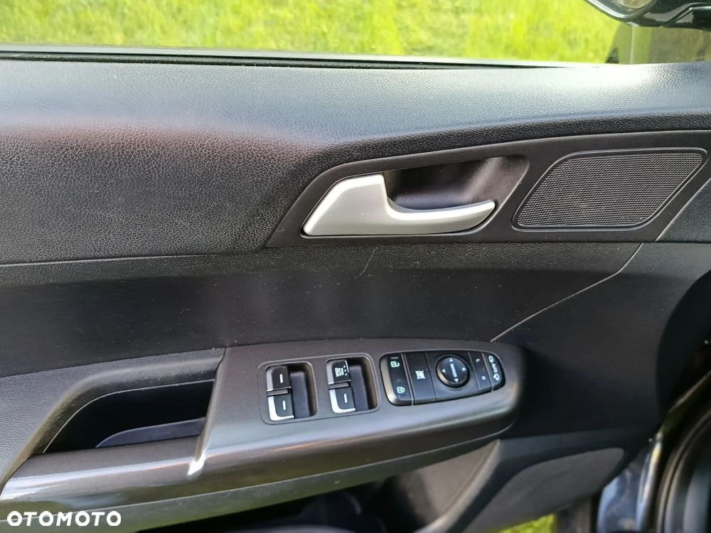 Kia Sportage 1.7 CRDI L 2WD - 17