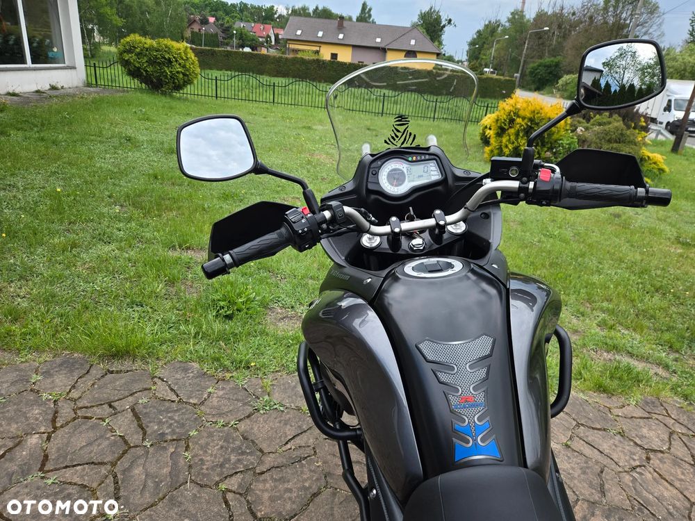 Suzuki V-STROM - 12