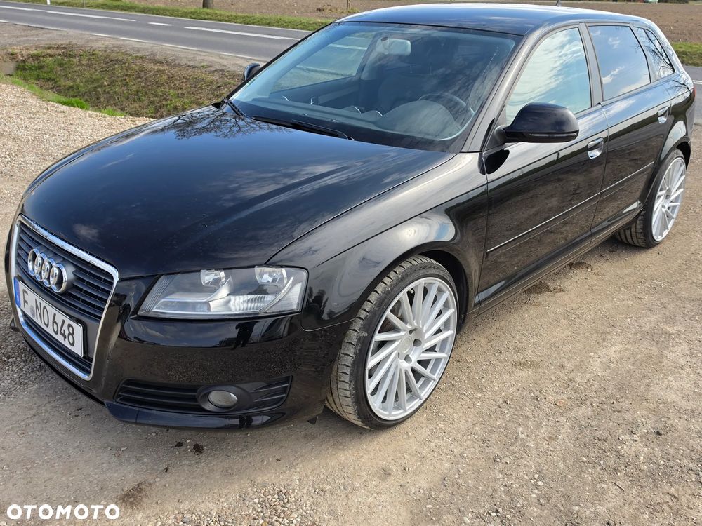 Audi A3 Sportback 1.8 TFSI Ambiente - 2