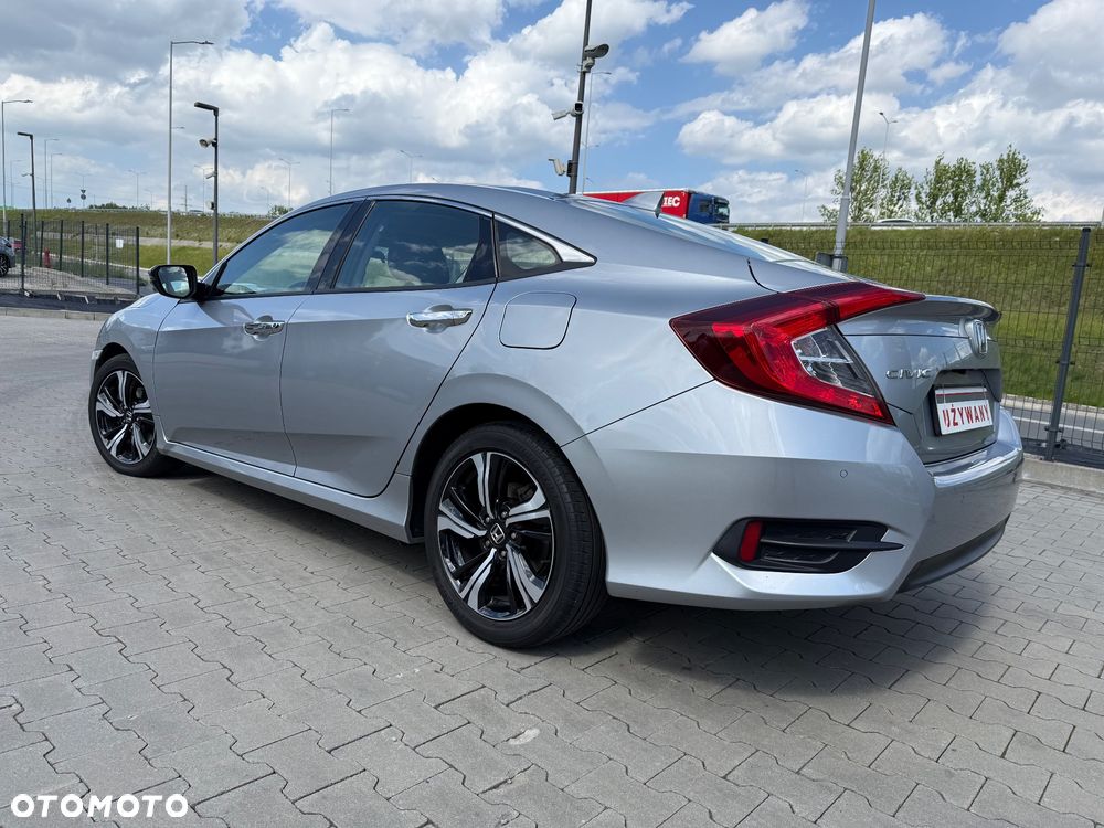 Honda Civic 1.5 T Elegance - 15