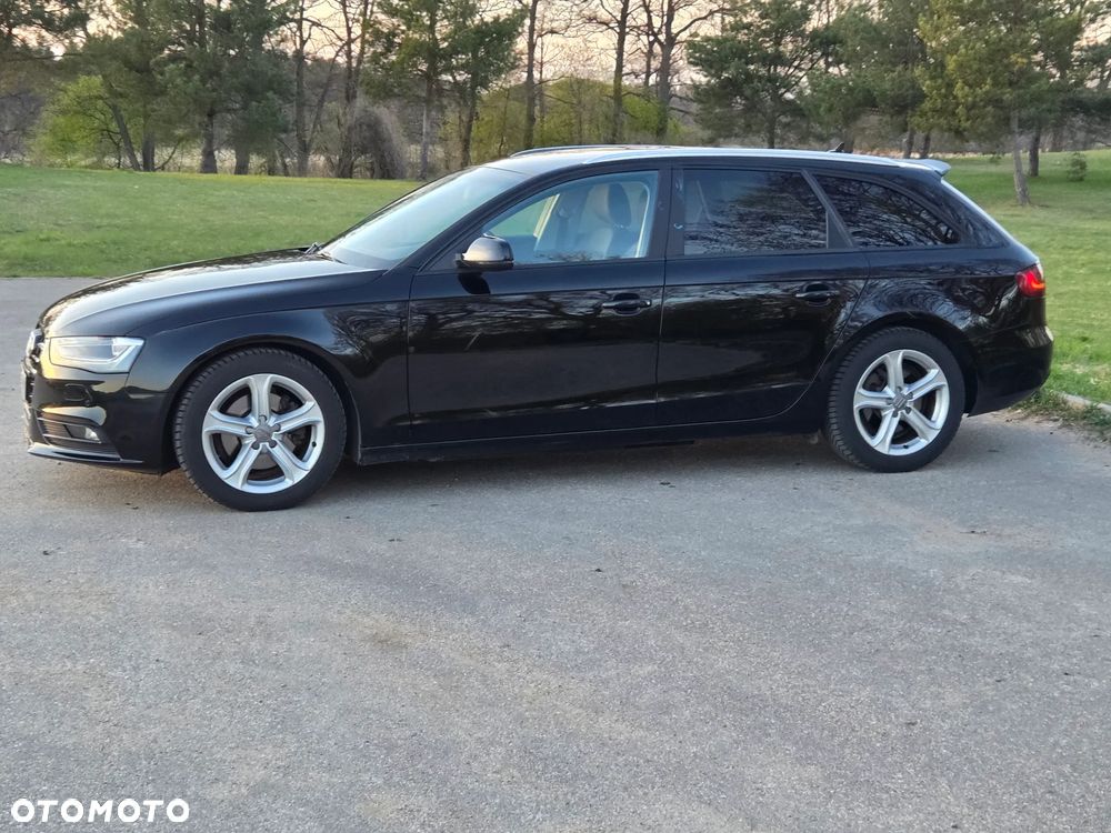 Audi A4 Avant 2.0 TDI DPF Ambiente - 12