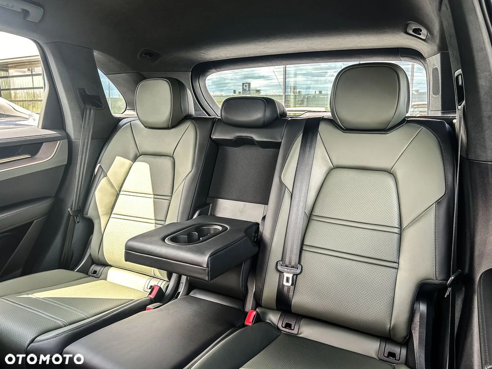 Porsche Cayenne - 13