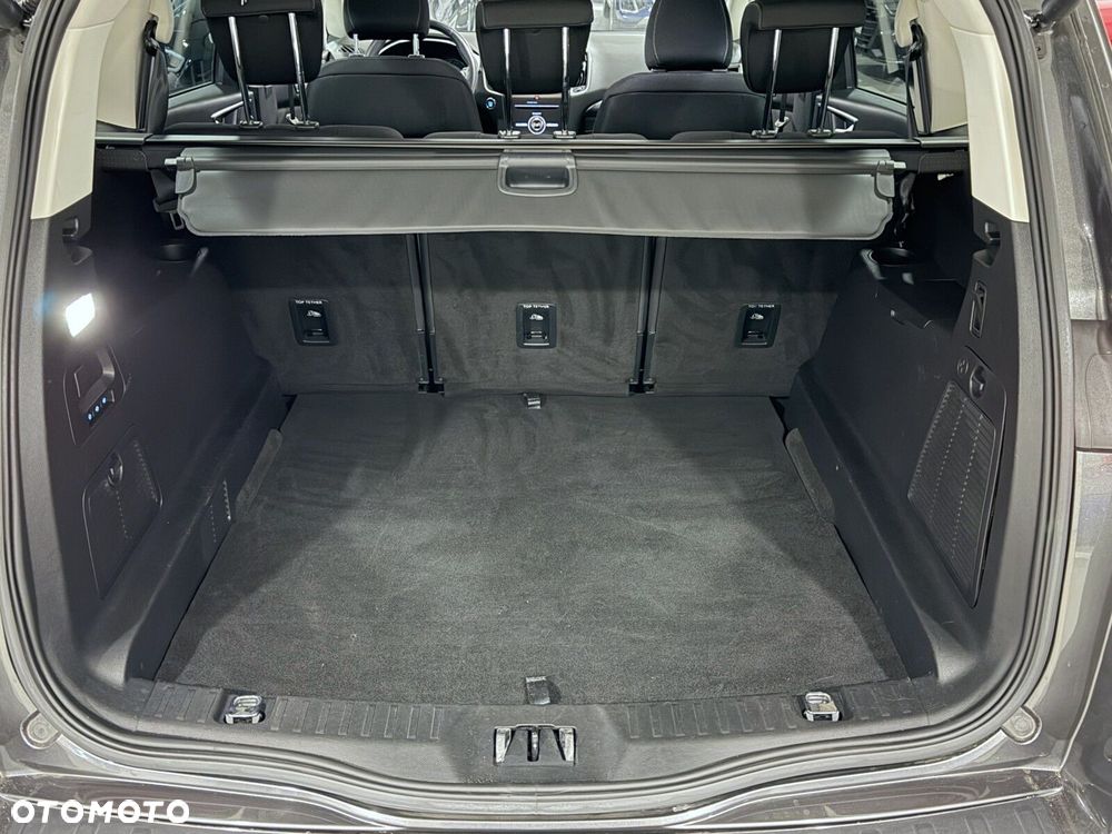 Ford S-Max - 24