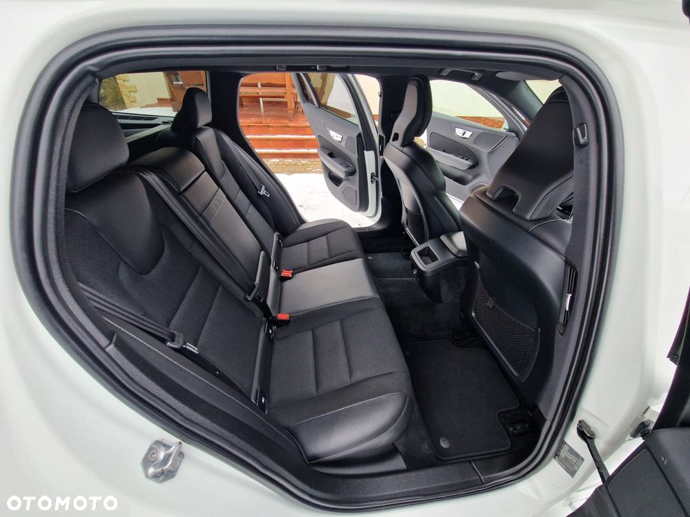 Volvo V60 D3 Geartronic Momentum Pro - 31