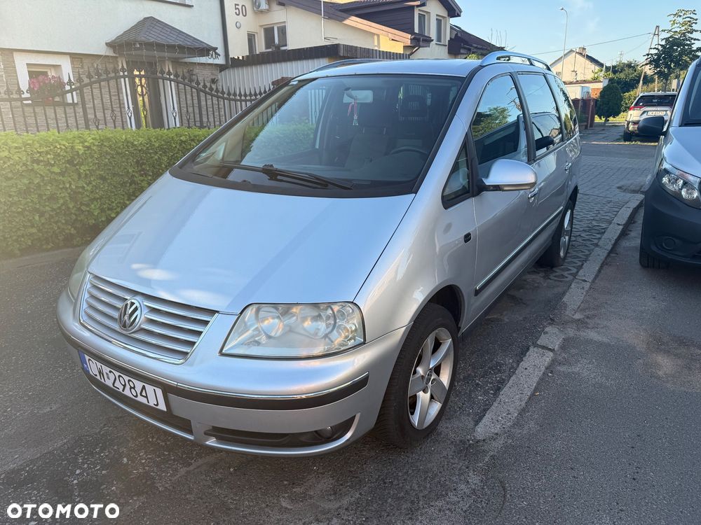 Volkswagen Sharan 1.9 TDI Highline Tiptr - 5