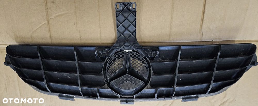 Mercedes CLK  W209 A209 grill atrapa - 3