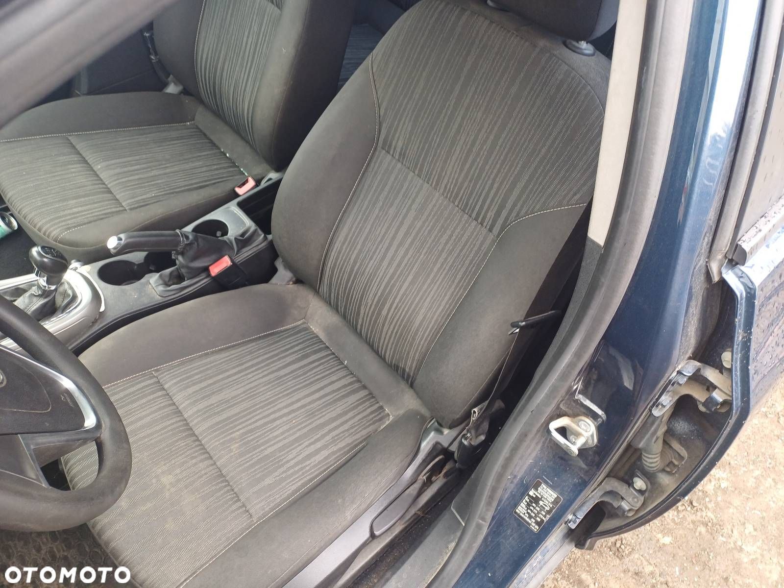 FOTELE KOMPLET LEWY PRAWY KANAPA TYŁ + BOCZKI OPEL ASTRA J HB 5D - 1
