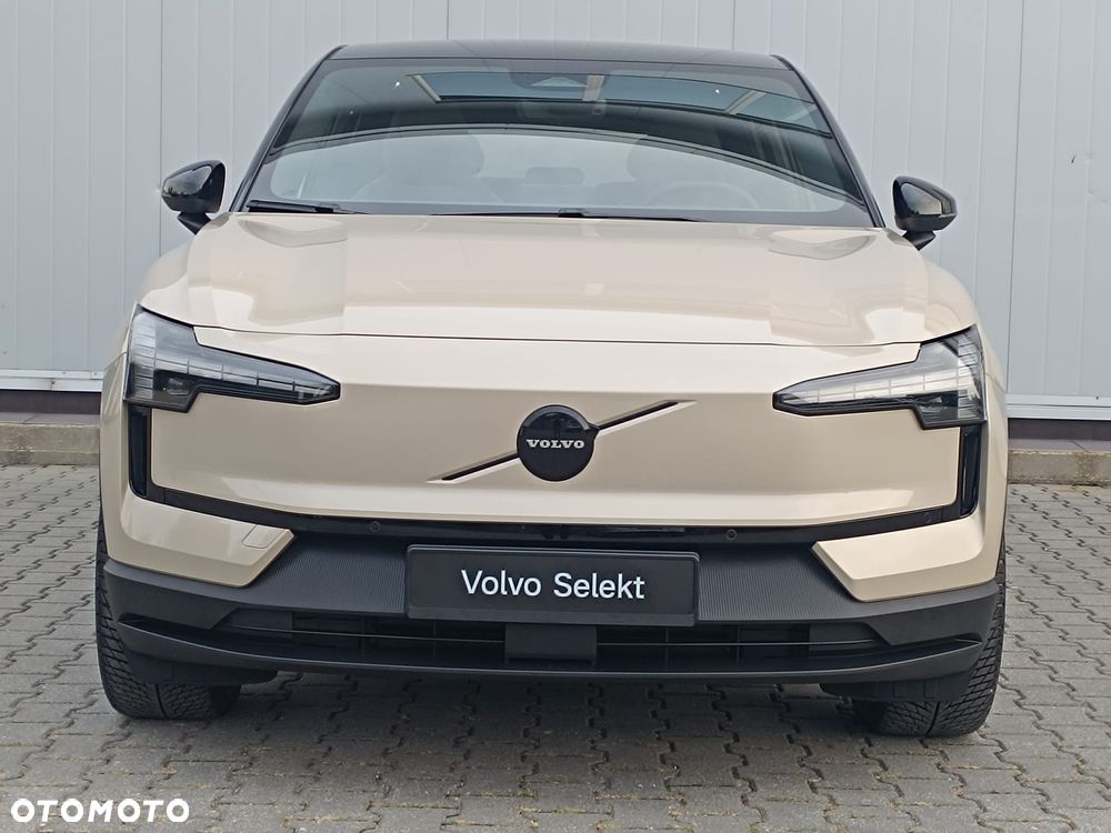 Volvo EX30 69kWh Single Motor Long Range Plus - 6