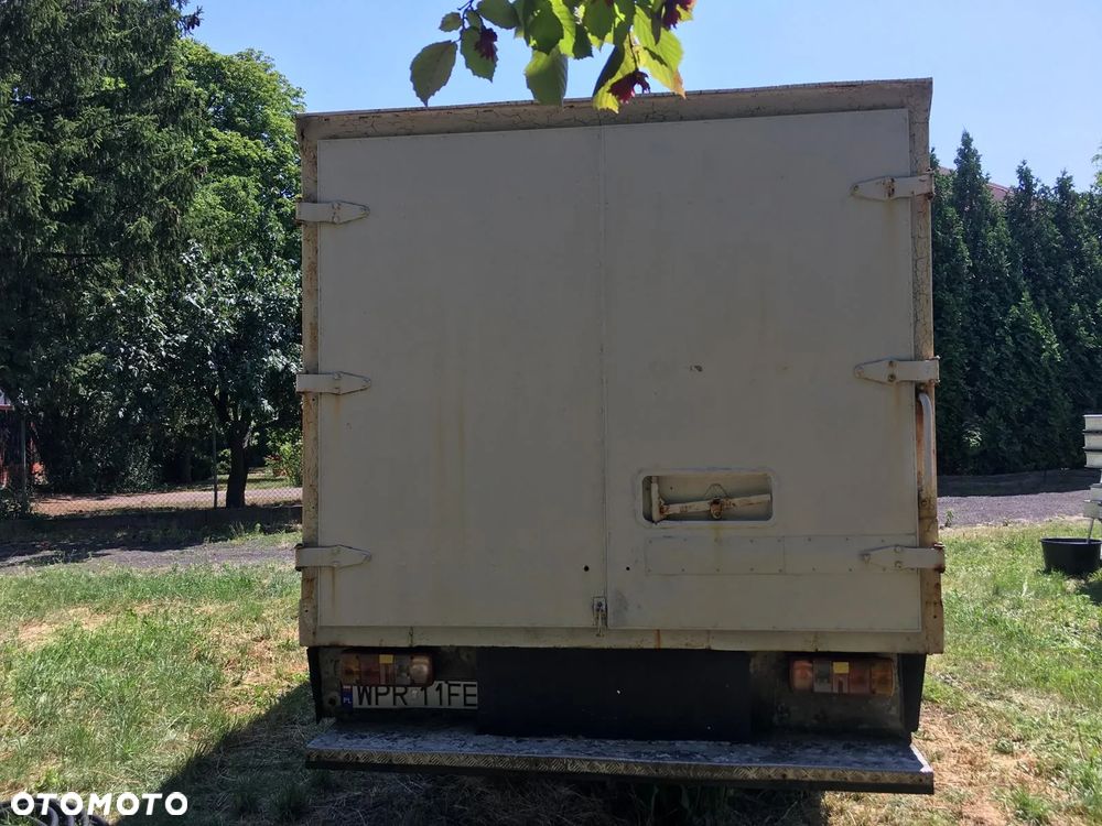 Mercedes-Benz 407D - 9