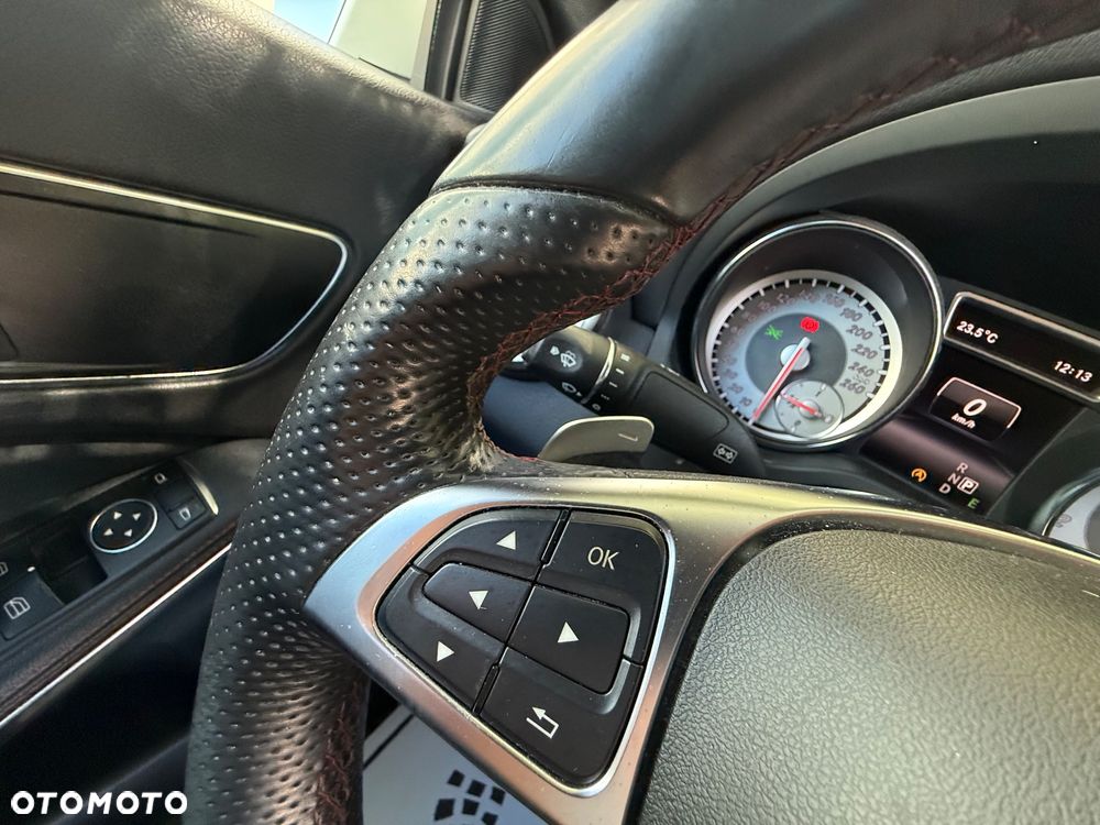 Mercedes-Benz CLA 180 7G-DCT AMG Line - 24