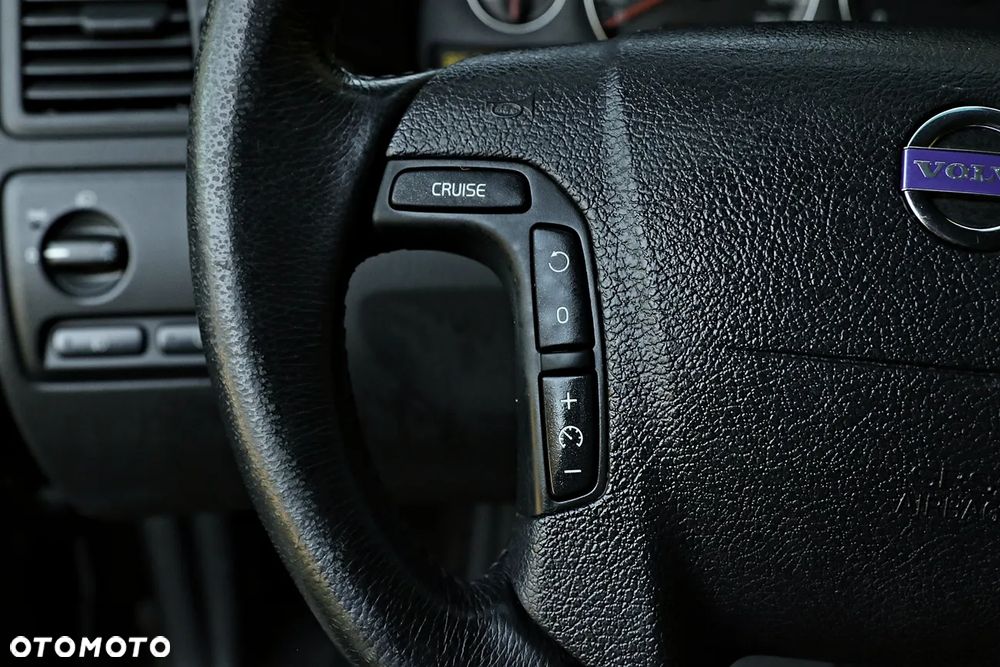 Volvo V70 2.4 D DPF Momentum - 35