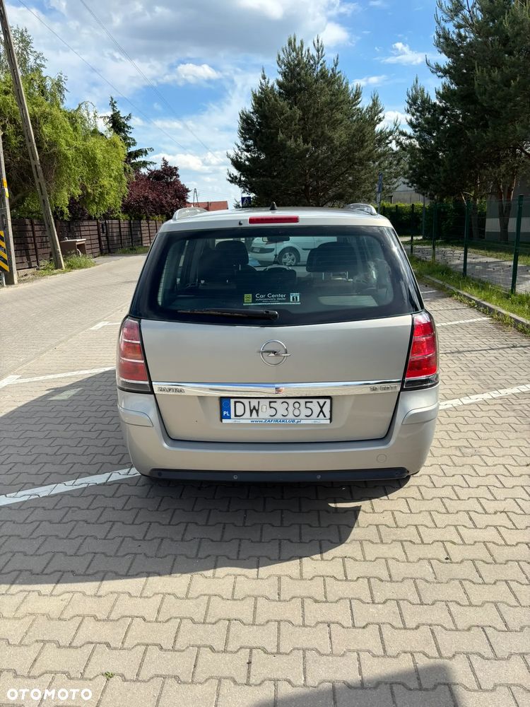 Opel Zafira 1.9 CDTI Cosmo - 4