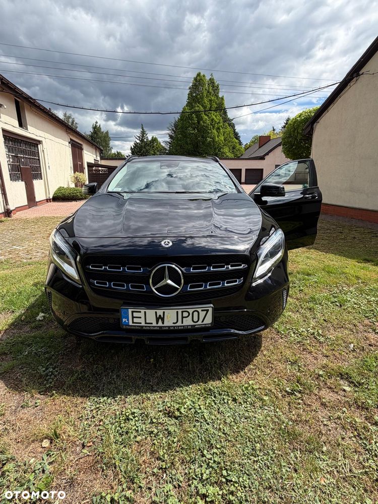 Mercedes-Benz GLA 200 7G-DCT Style - 1