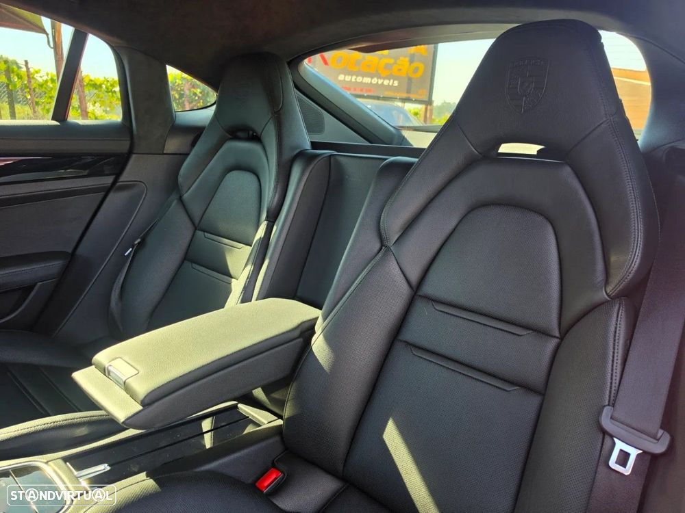 Porsche Panamera 4 E-Hybrid - 13