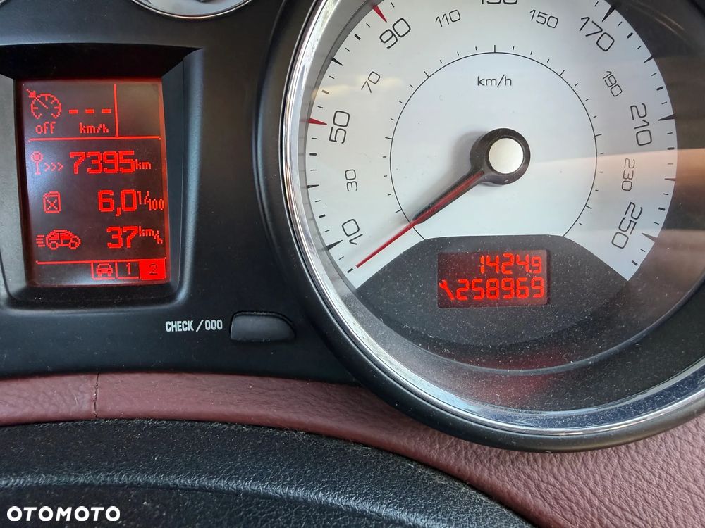 Peugeot 308 CC 2.0 HDi Sport Pack - 7
