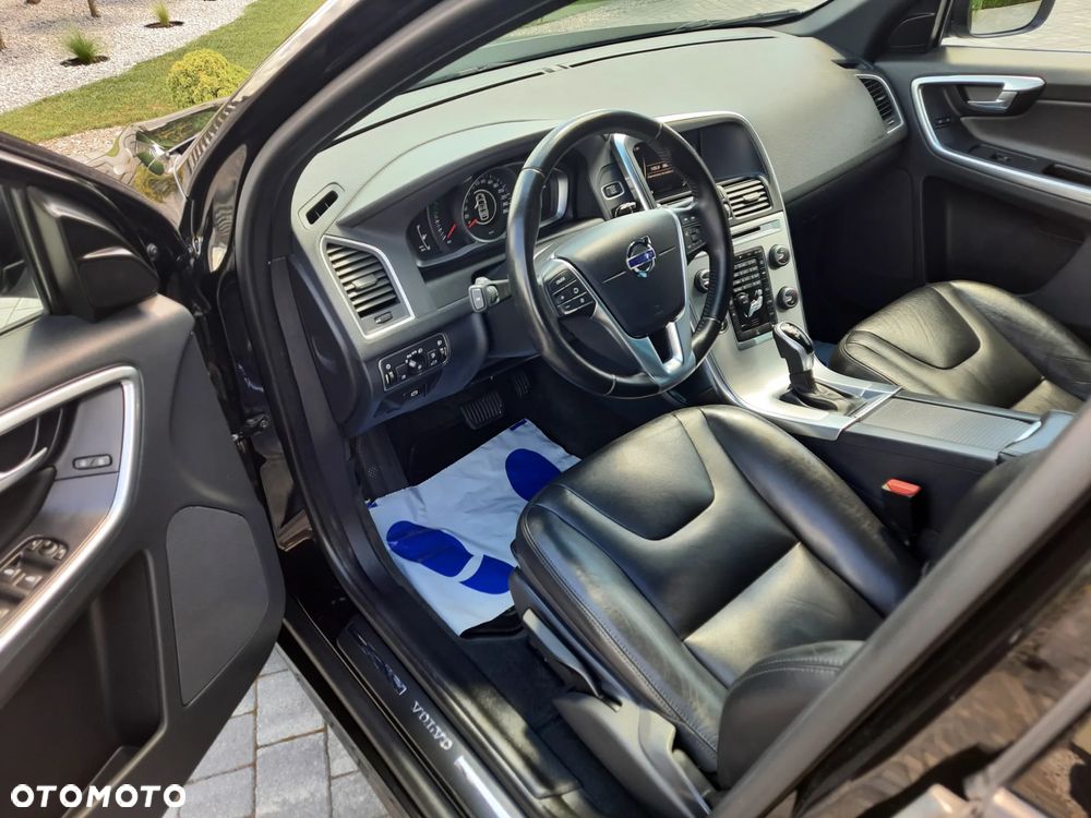 Volvo XC 60 D4 Geartronic Momentum - 11