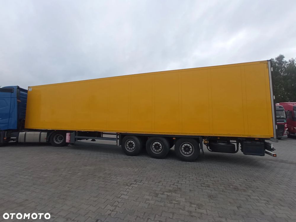 Schmitz Cargobull SKO 24L - 21