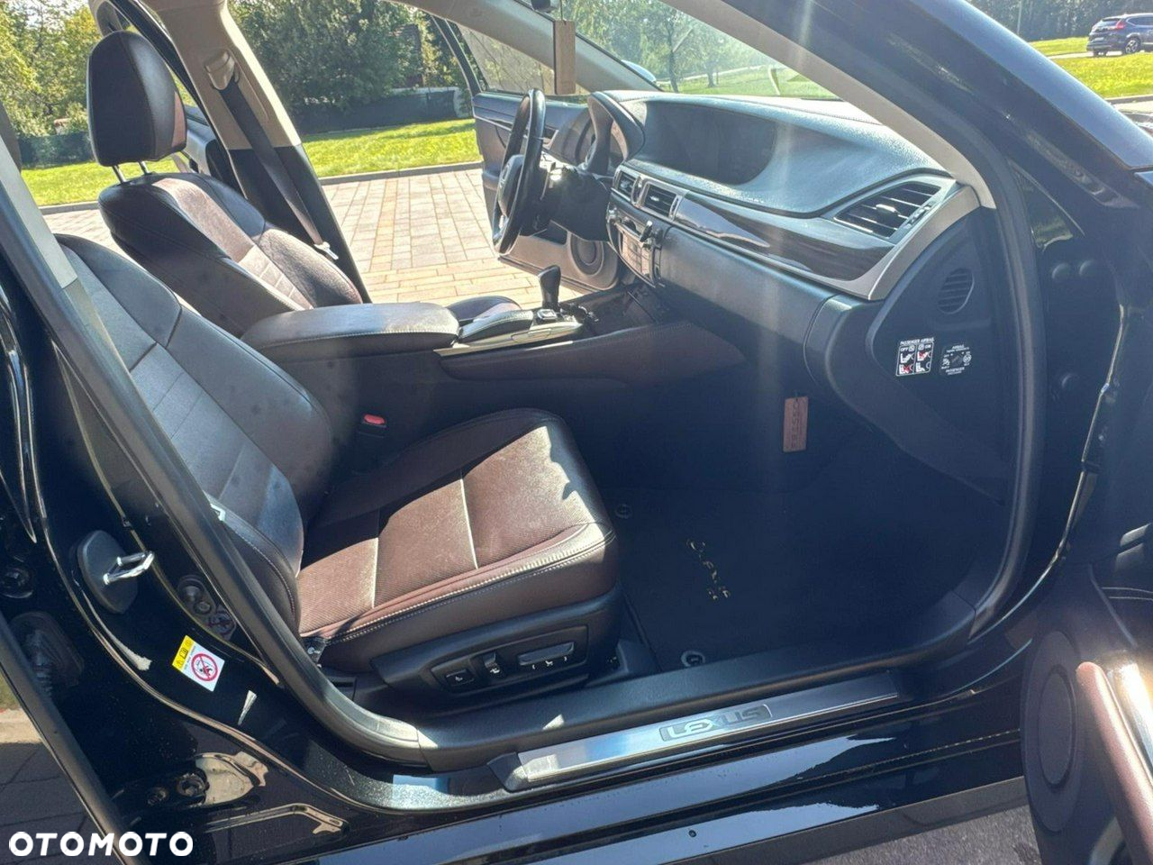 Lexus GS - 10
