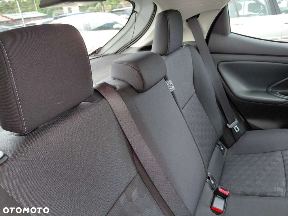 Toyota Yaris - 17