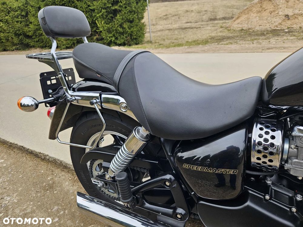 Triumph Speedmaster - 32