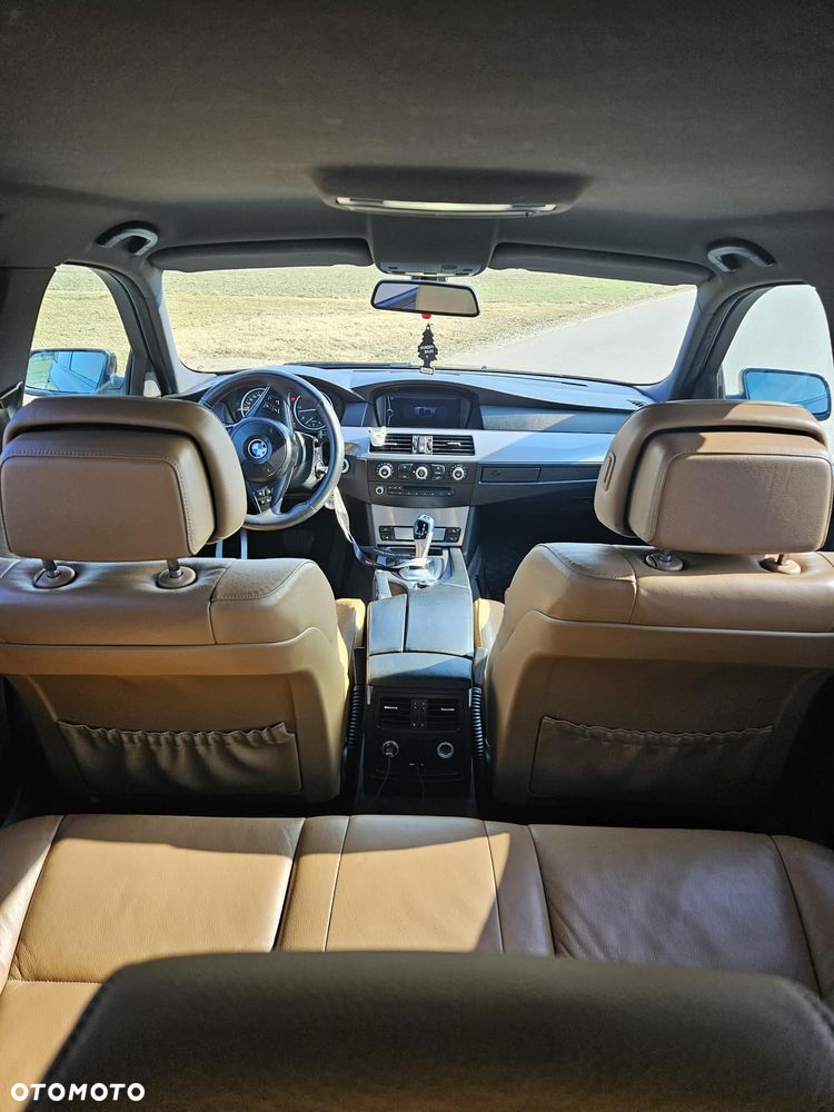 BMW Seria 5 525d Edition Sport - 8