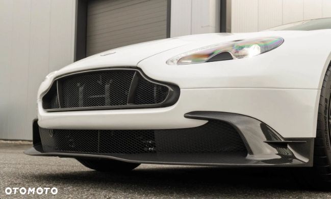 aston martin vantage gt8 zderzak przód przedni carbon - 9
