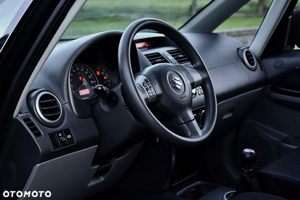 Suzuki SX4 1.6 VVT 4x2 Comfort - 17