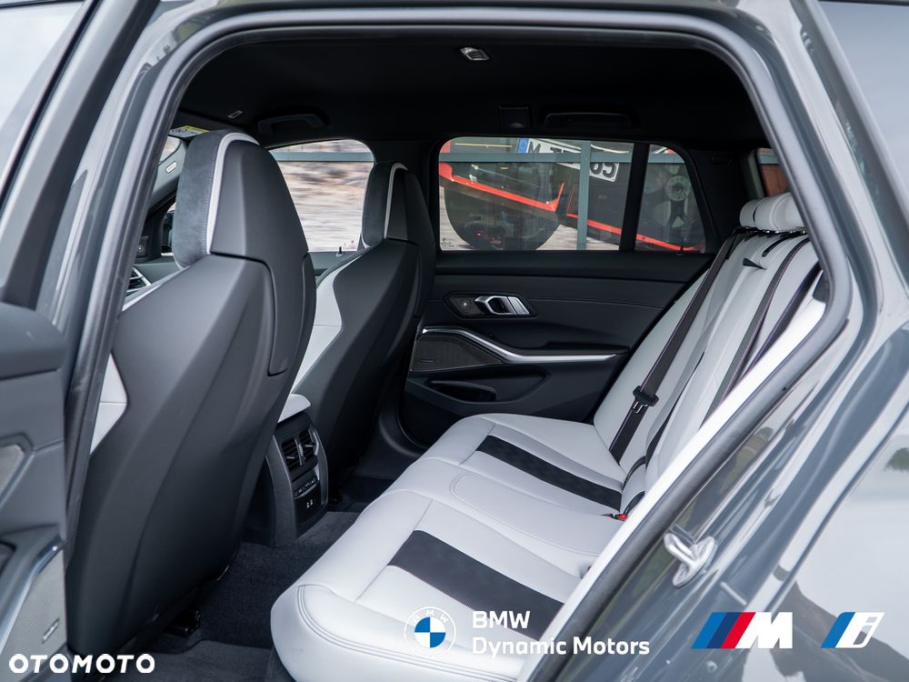 BMW M3 Competition M xDrive - 24
