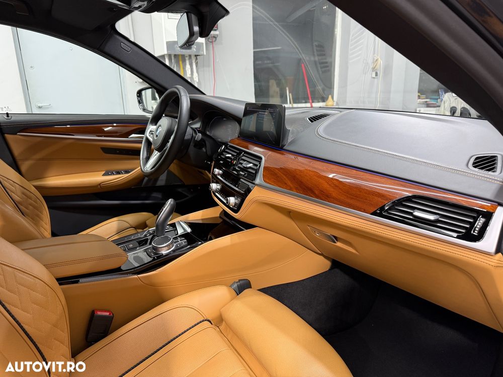 BMW Seria 5 530e Aut. M Sport Edition - 14