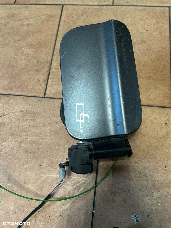 BMW 1 F22 F23 MECHANIZM KLAPKA WLEWU PALIWA 7312474