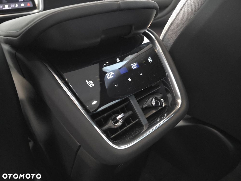 Volvo EX90 - 15