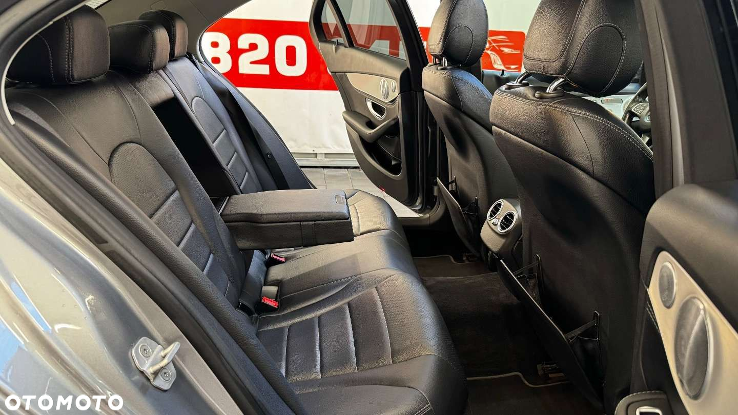 Mercedes-Benz Klasa C - 36