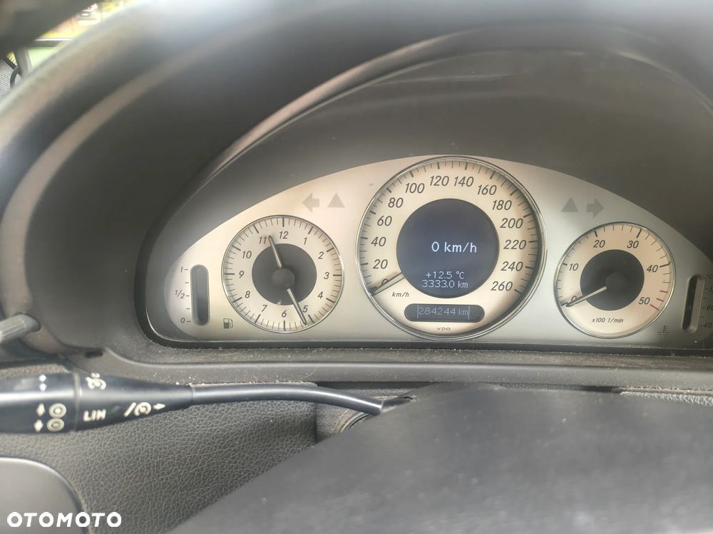 Mercedes-Benz CLK - 12