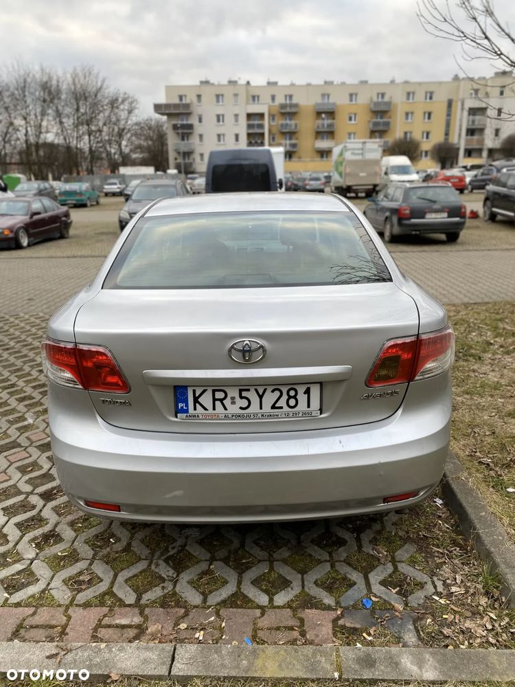 Toyota Avensis 1.8 Luna MS - 2