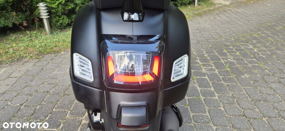 Vespa GTS - 24