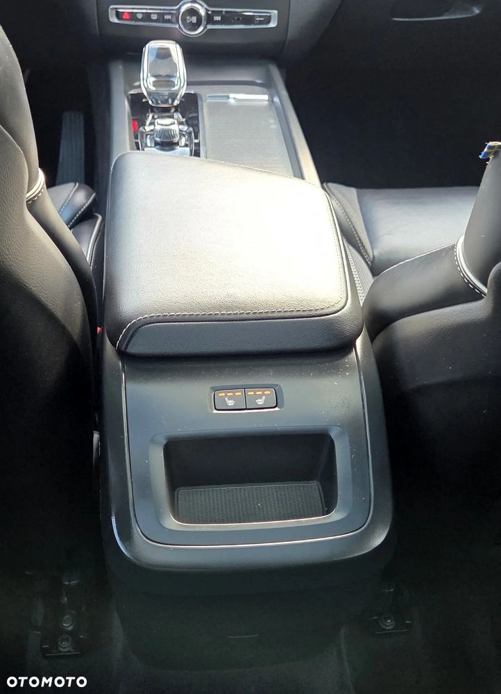 Volvo XC 60 B4 D AWD Ultimate Bright - 31