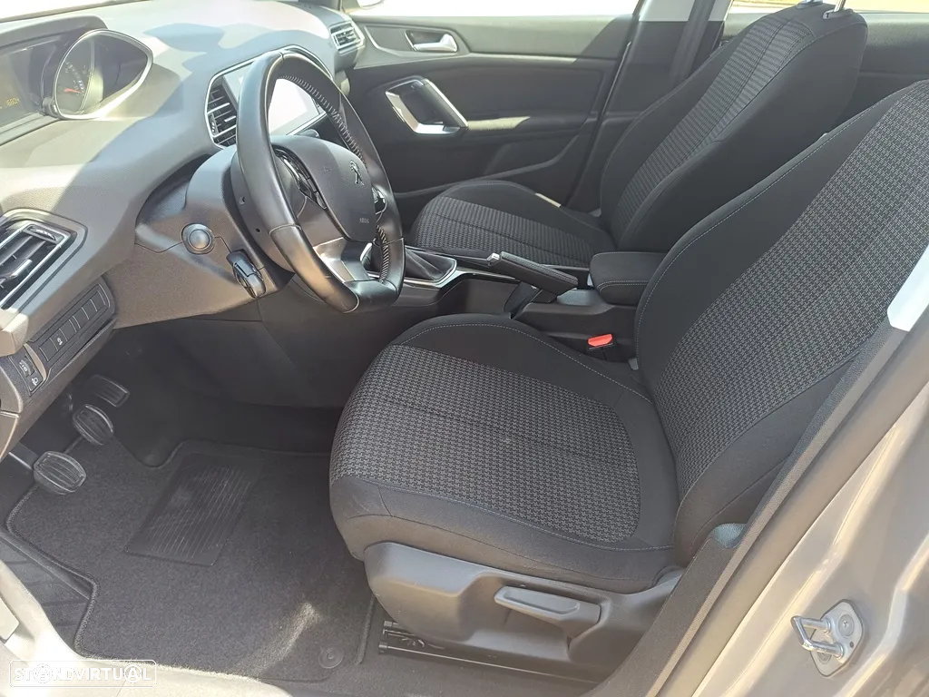 Peugeot 308 1.2 PureTech Style - 14