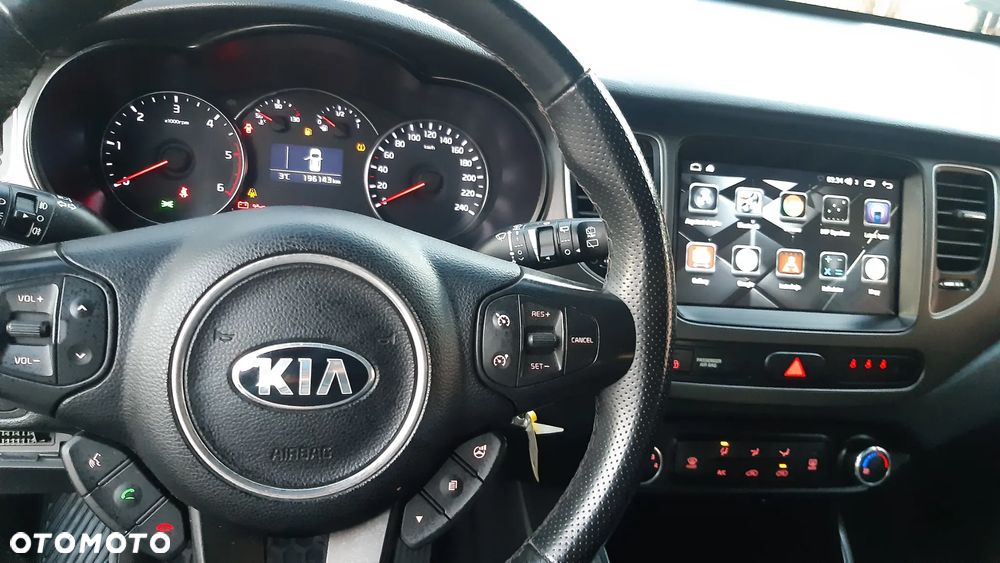 Kia Carens 1.7 CRDi L - 34