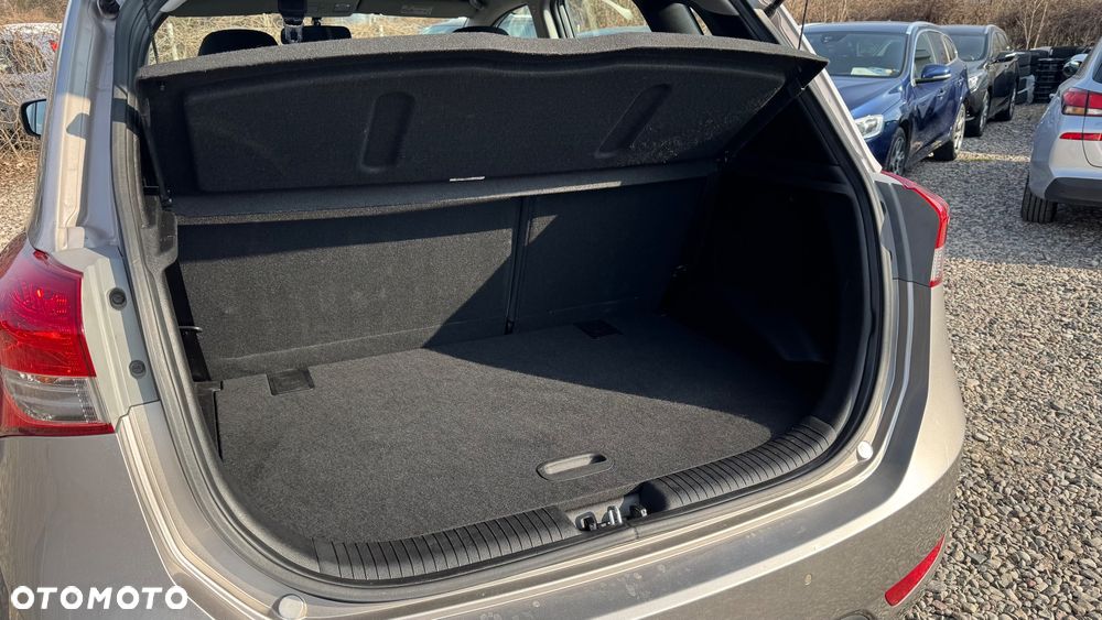 Hyundai ix20 1.4 blue Style - 29