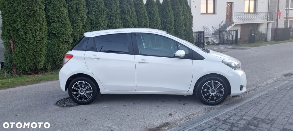 Toyota Yaris 1.33 VVT-i Edition 2014 - 9