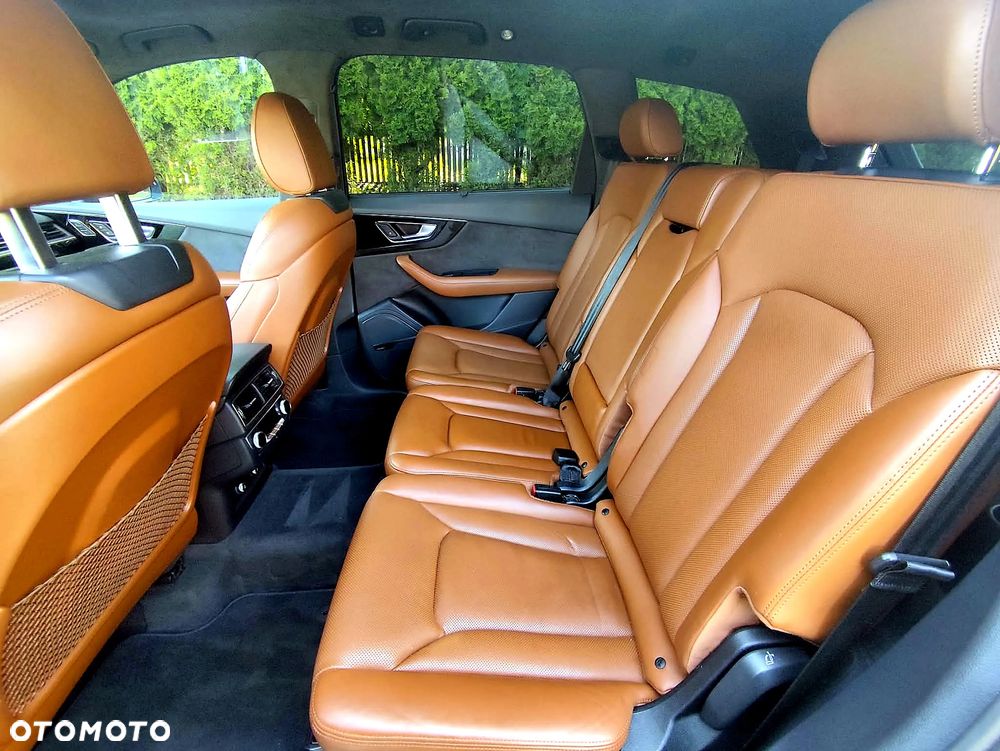 Audi Q7 3.0 TFSI Quattro Tiptr - 18