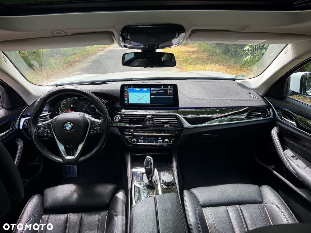 BMW Seria 5 530d xDrive mHEV Luxury Line - 19