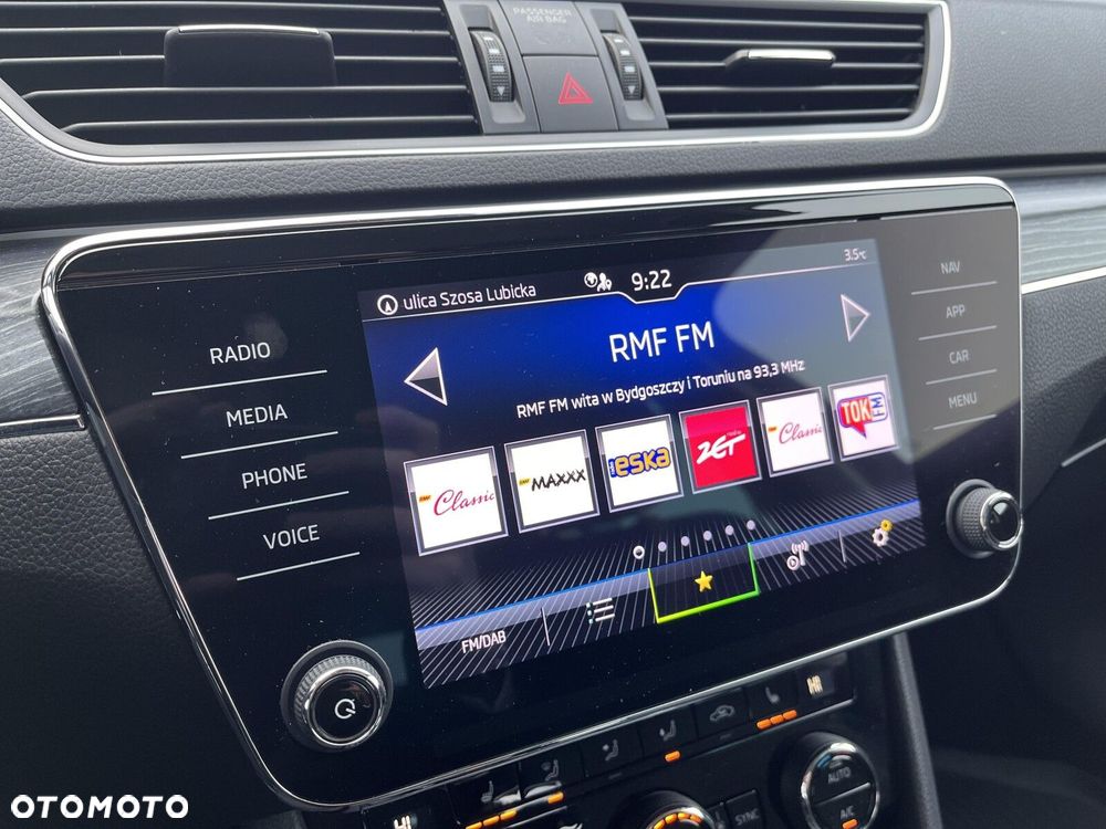 Skoda Superb 2.0 TDI SCR Style DSG - 24