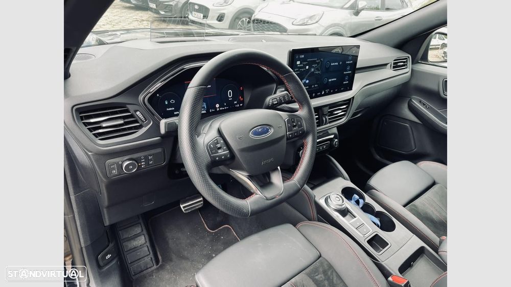 Ford Kuga 2.5 PHEV ST-Line X - 8